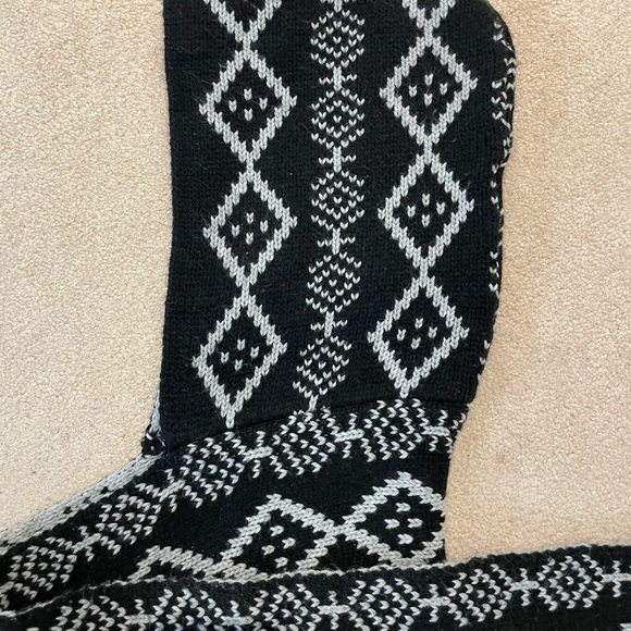 Long French Connection reversible oversized scarf with hoodie - Picture 3 of 4